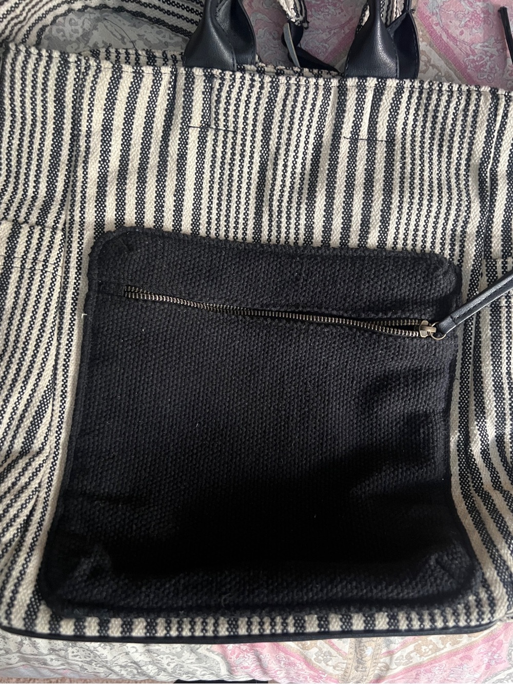 Universal Thread Black Knit Tote with Front Zip Pouch